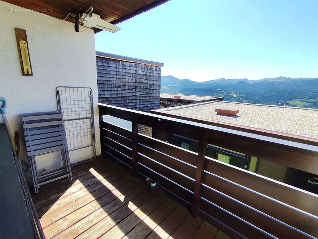 Appartement à MURAT-LE-QUAIRE