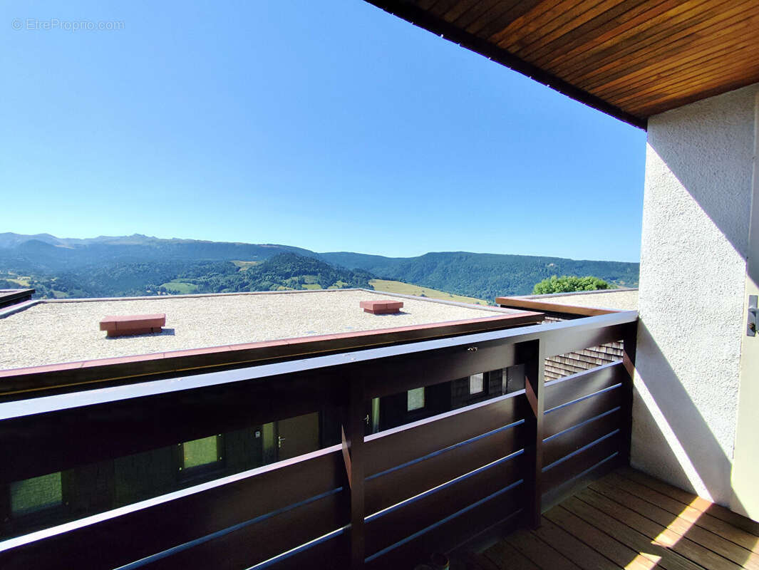 Appartement à MURAT-LE-QUAIRE