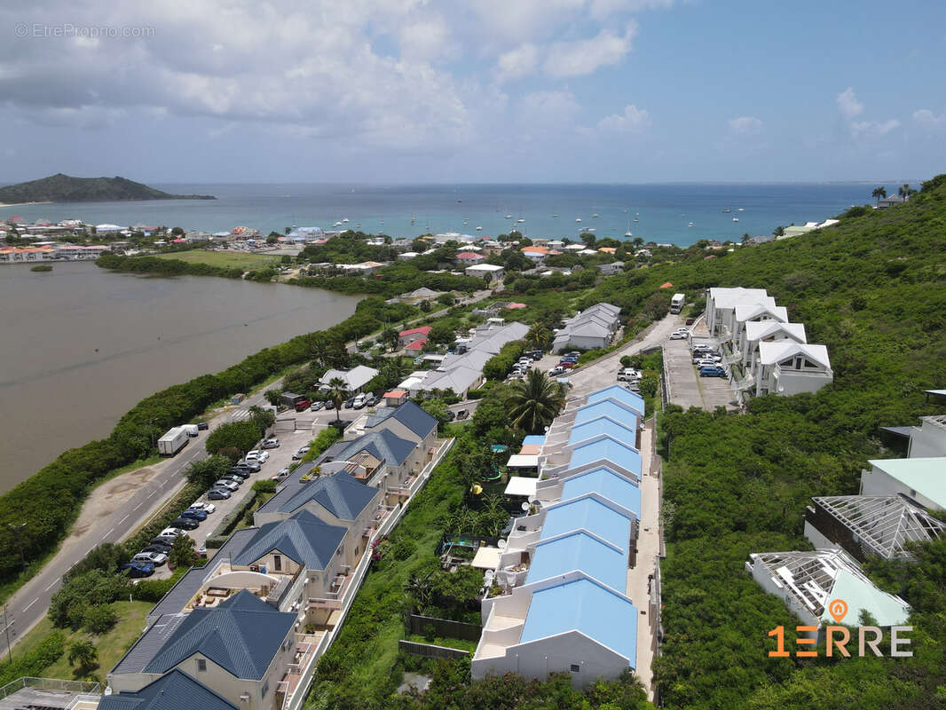 Terrain à SAINT-MARTIN