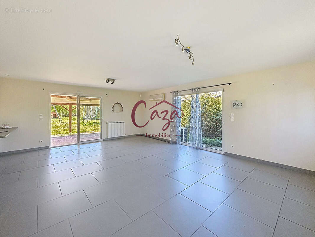 Maison à CAMBLANES-ET-MEYNAC