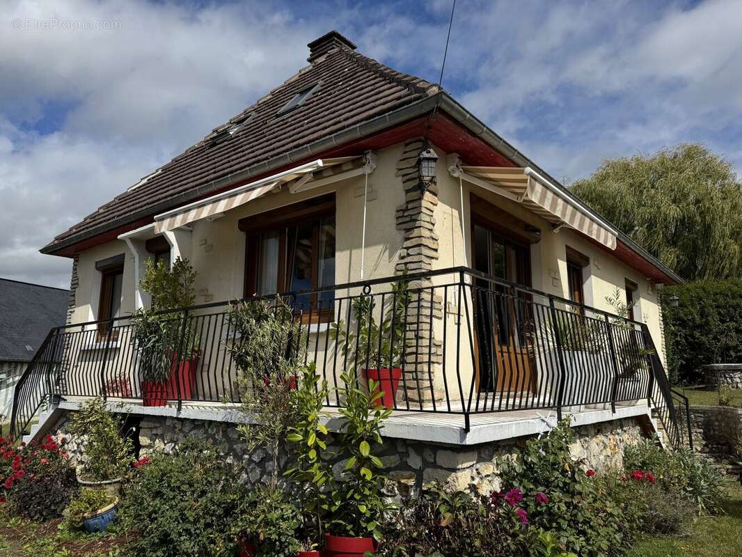 Maison à PONT-L&#039;EVEQUE
