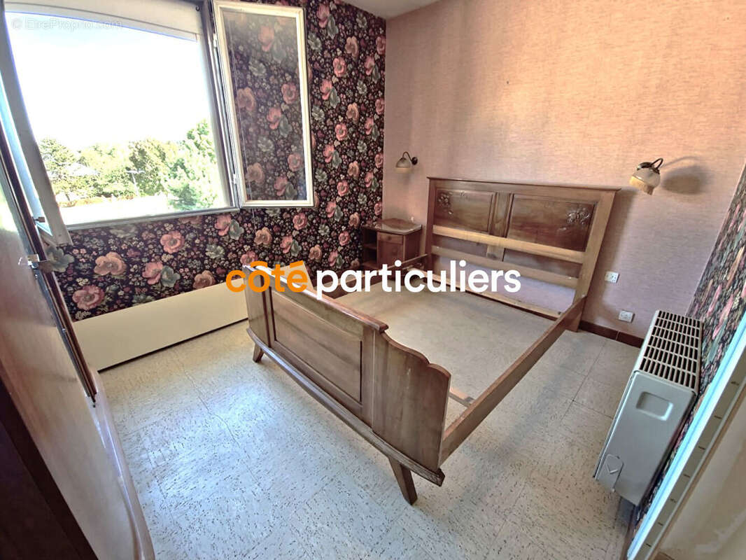 Maison à LUC-LA-PRIMAUBE