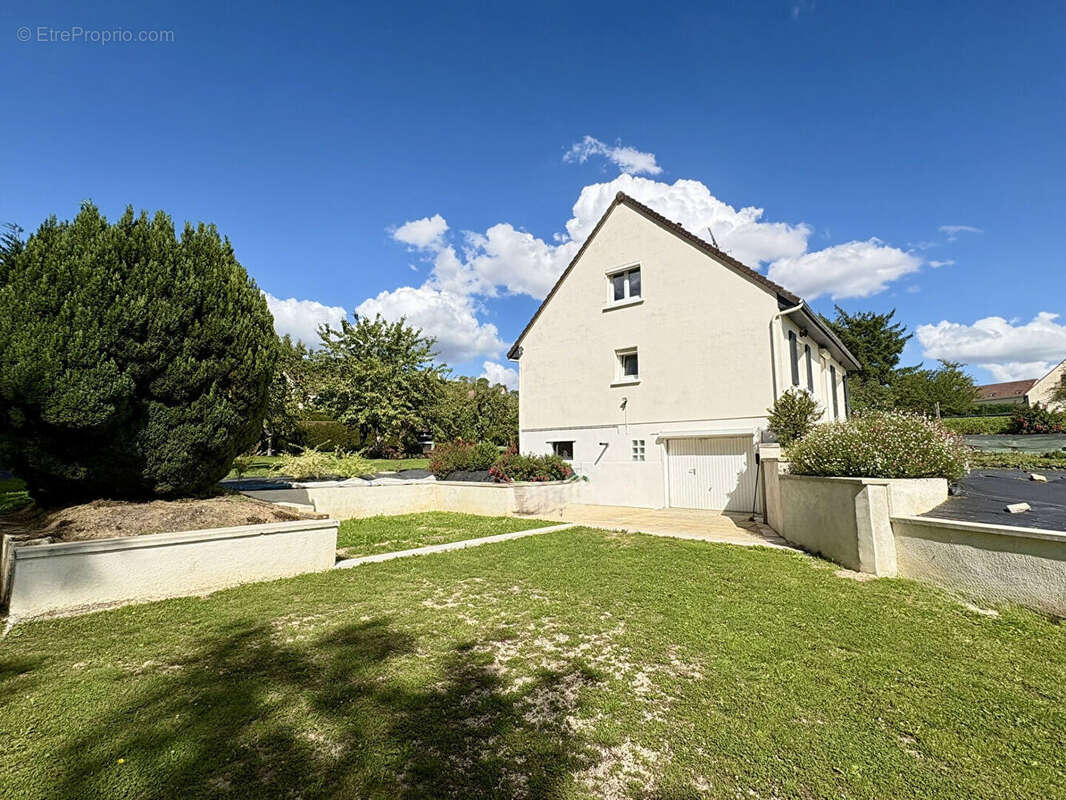 Maison à CHAMOUILLE