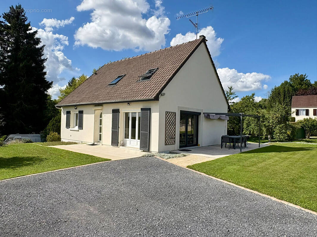 Maison à CHAMOUILLE