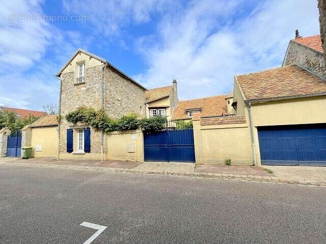 Maison à ARNOUVILLE-LES-MANTES
