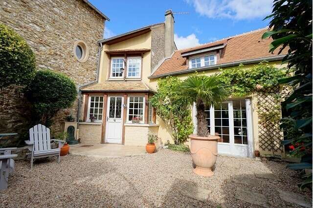 Maison à ARNOUVILLE-LES-MANTES