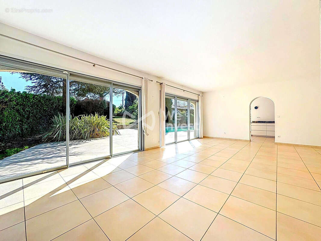 Maison à SAINT-JEAN-DE-VEDAS