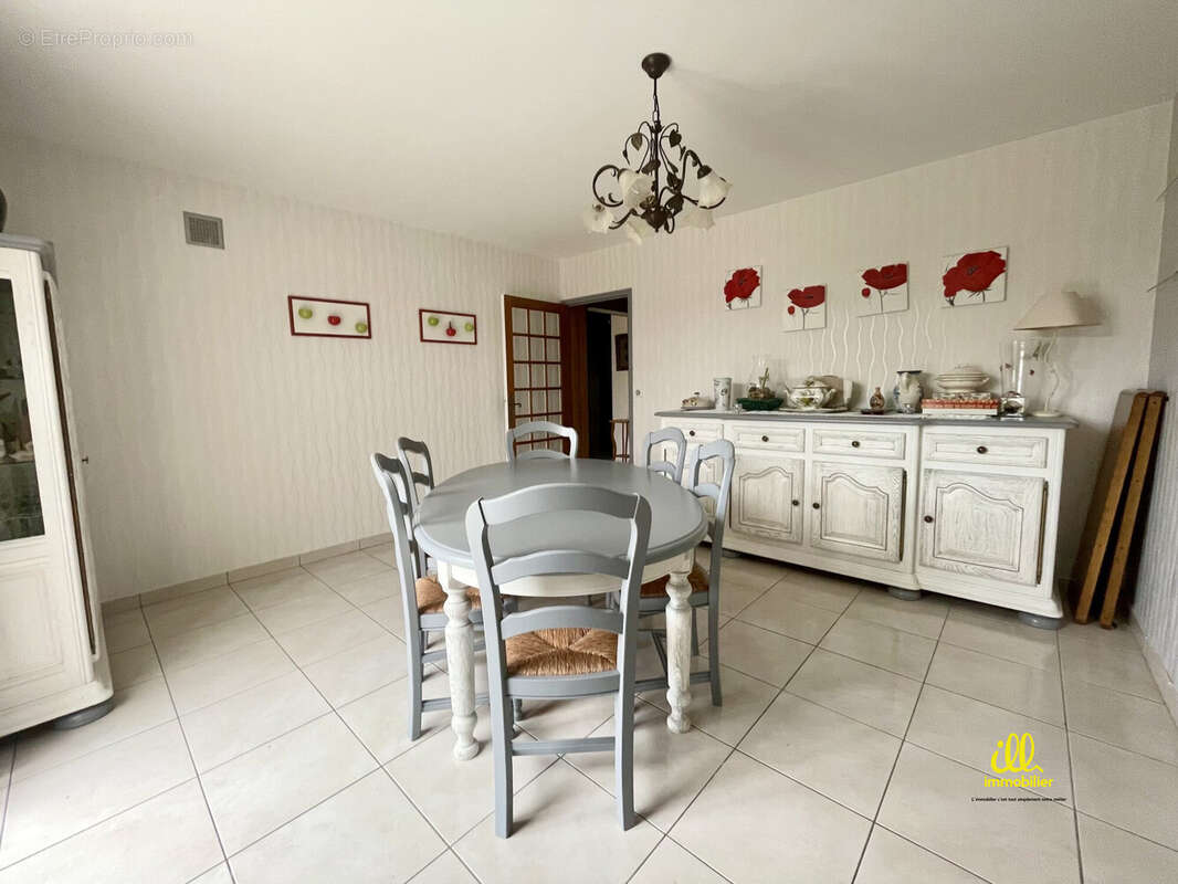 Maison à SAINT-PIERRE-SUR-VENCE