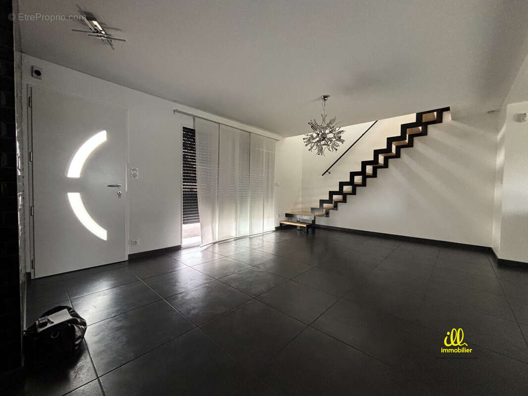 Maison à NOUVION-SUR-MEUSE