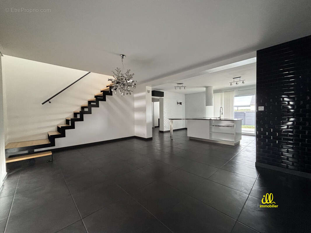 Maison à NOUVION-SUR-MEUSE