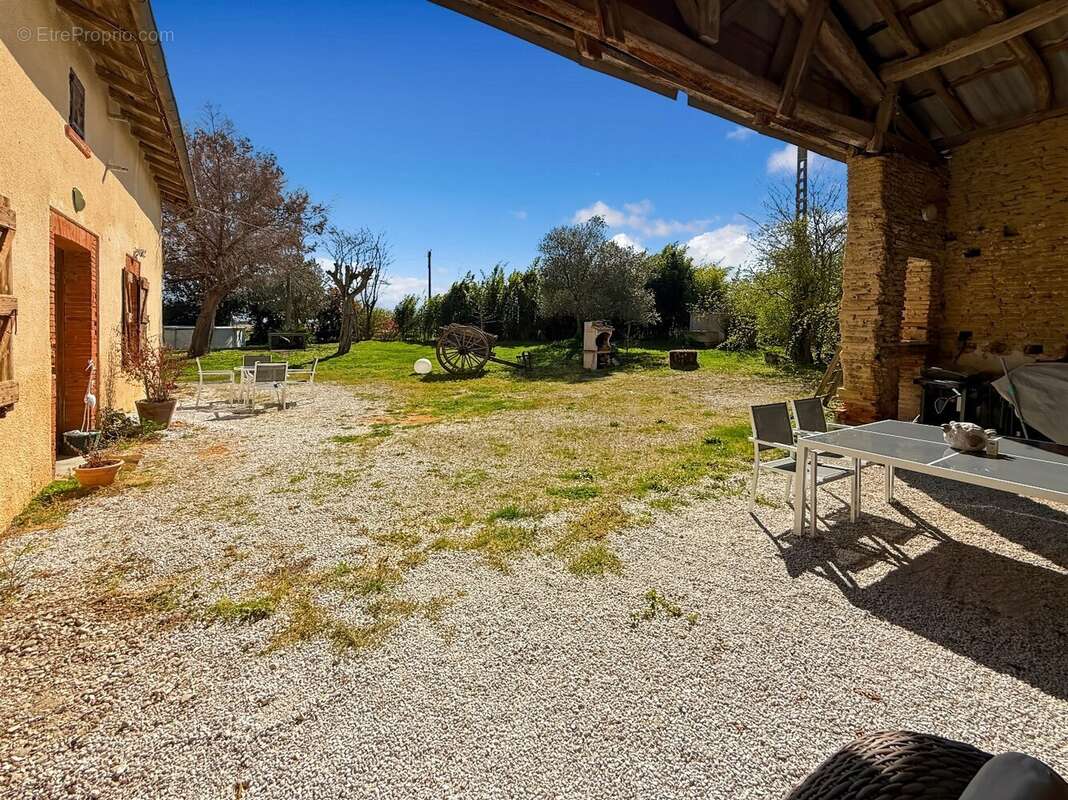 Maison à POUCHARRAMET