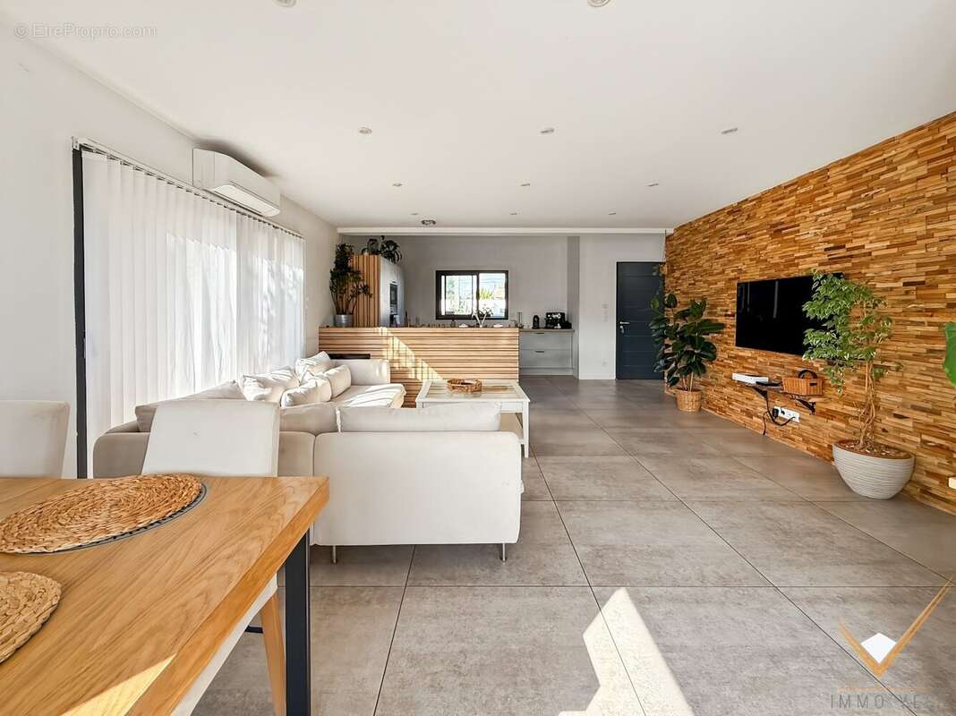 Maison à SAINT-HILAIRE