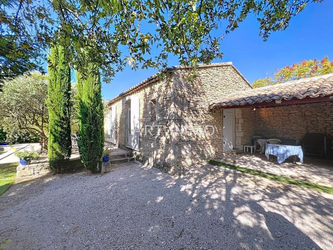 Maison à GORDES