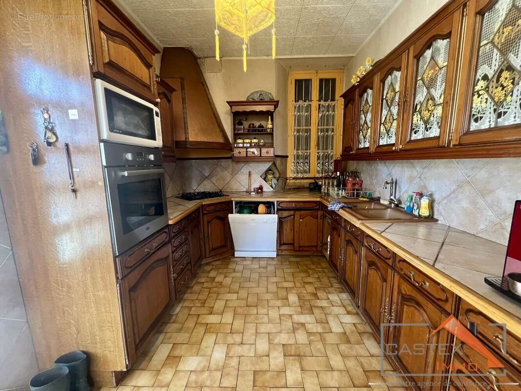 Maison à PRAT-BONREPAUX