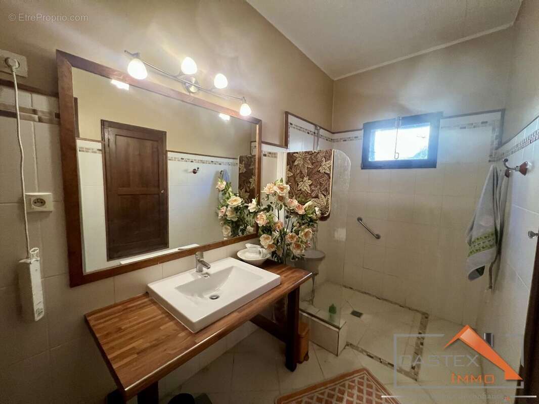 Maison à PRAT-BONREPAUX