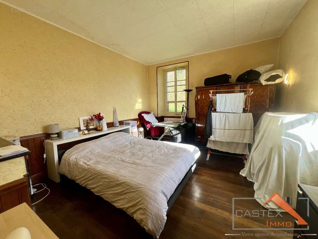 Maison à PRAT-BONREPAUX