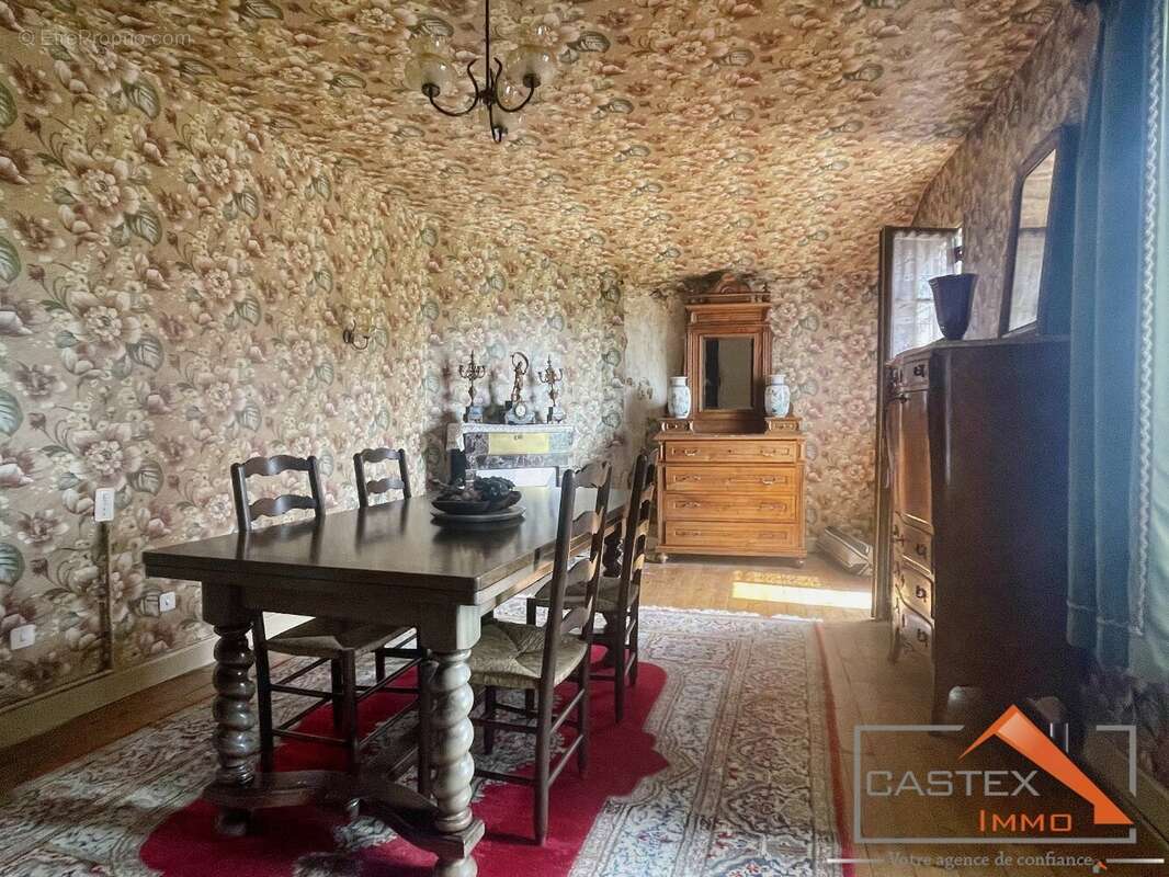 Maison à SALIES-DU-SALAT