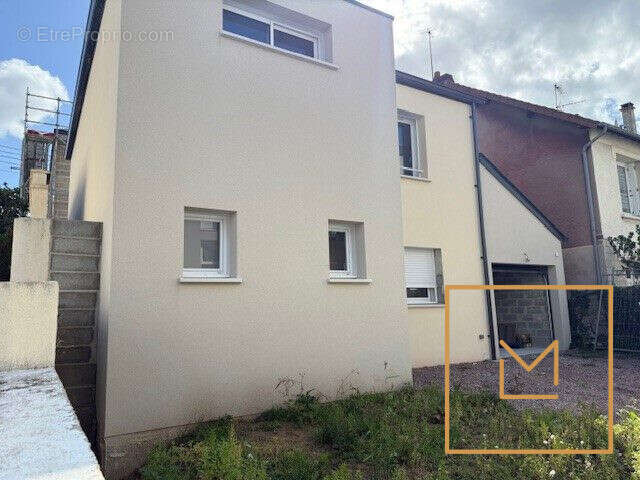 Maison à MONDEVILLE