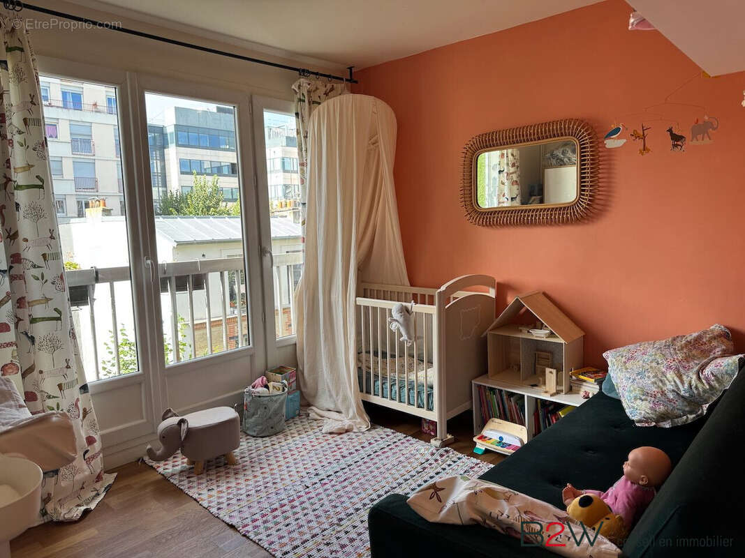 Appartement à PARIS-18E