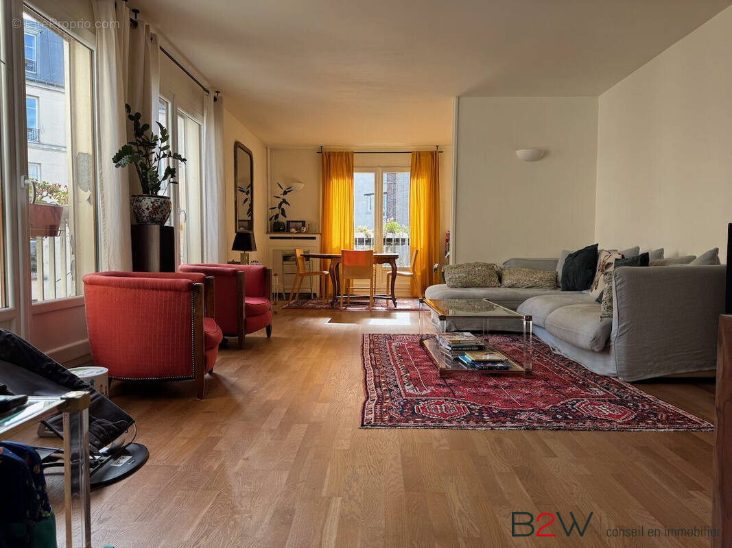 Appartement à PARIS-18E