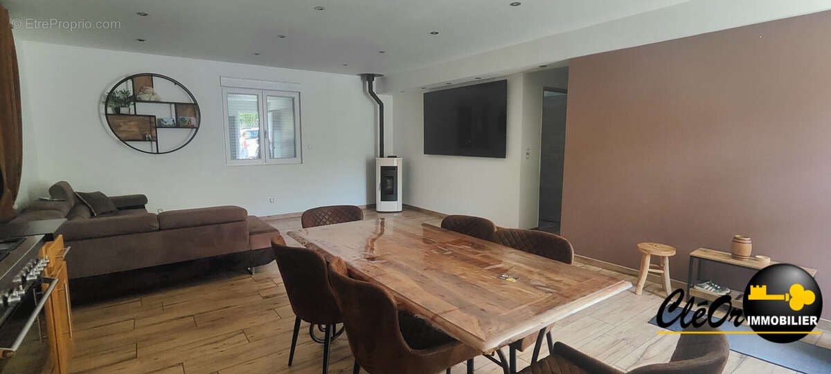 Maison à PIERRE-DE-BRESSE