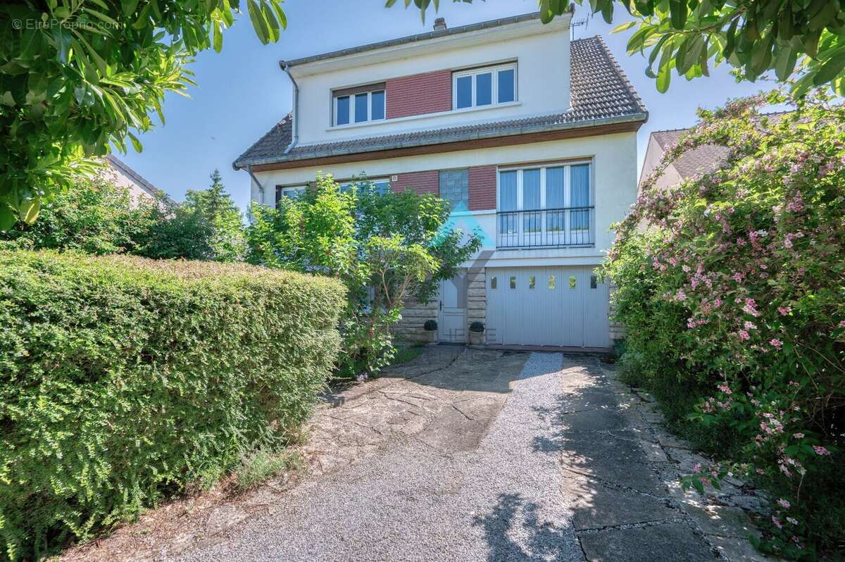 Maison à SAINT-GERMAIN-EN-LAYE