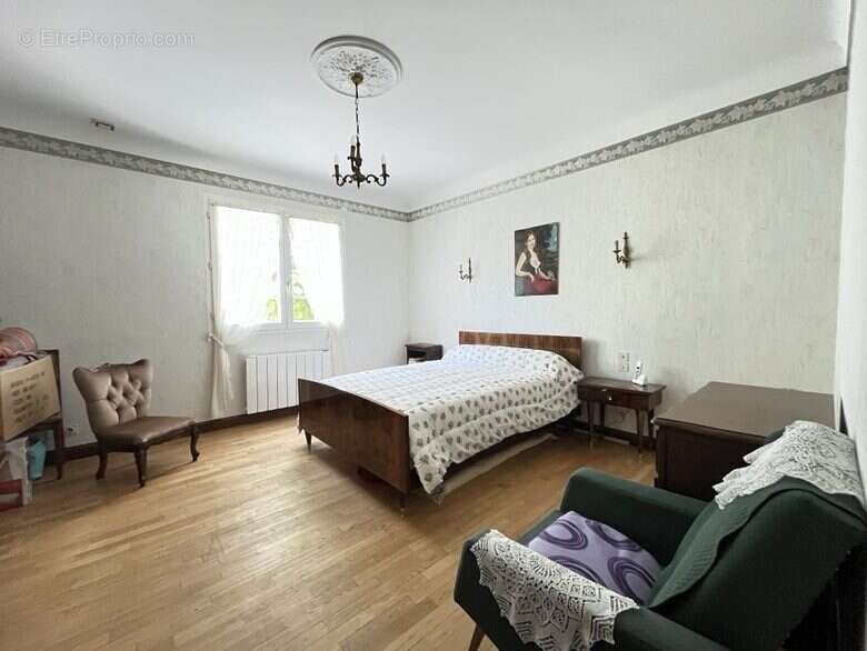 Maison à SAINT-BARTHELEMY-D&#039;ANJOU