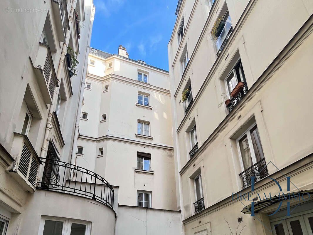 Appartement à PARIS-18E