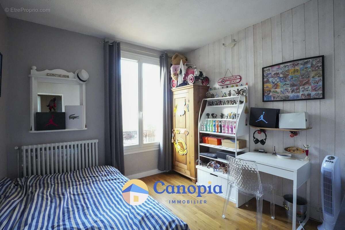 Maison à L'HAY-LES-ROSES