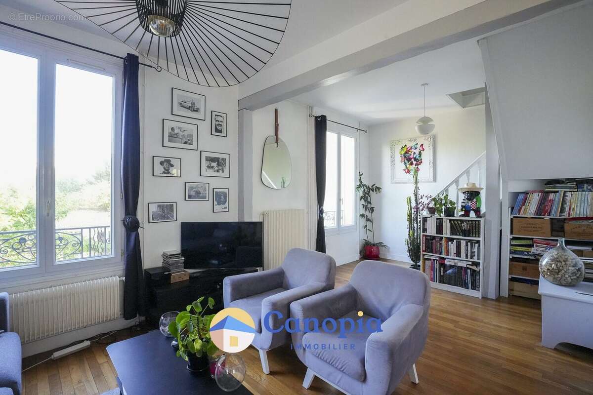 Maison à L'HAY-LES-ROSES