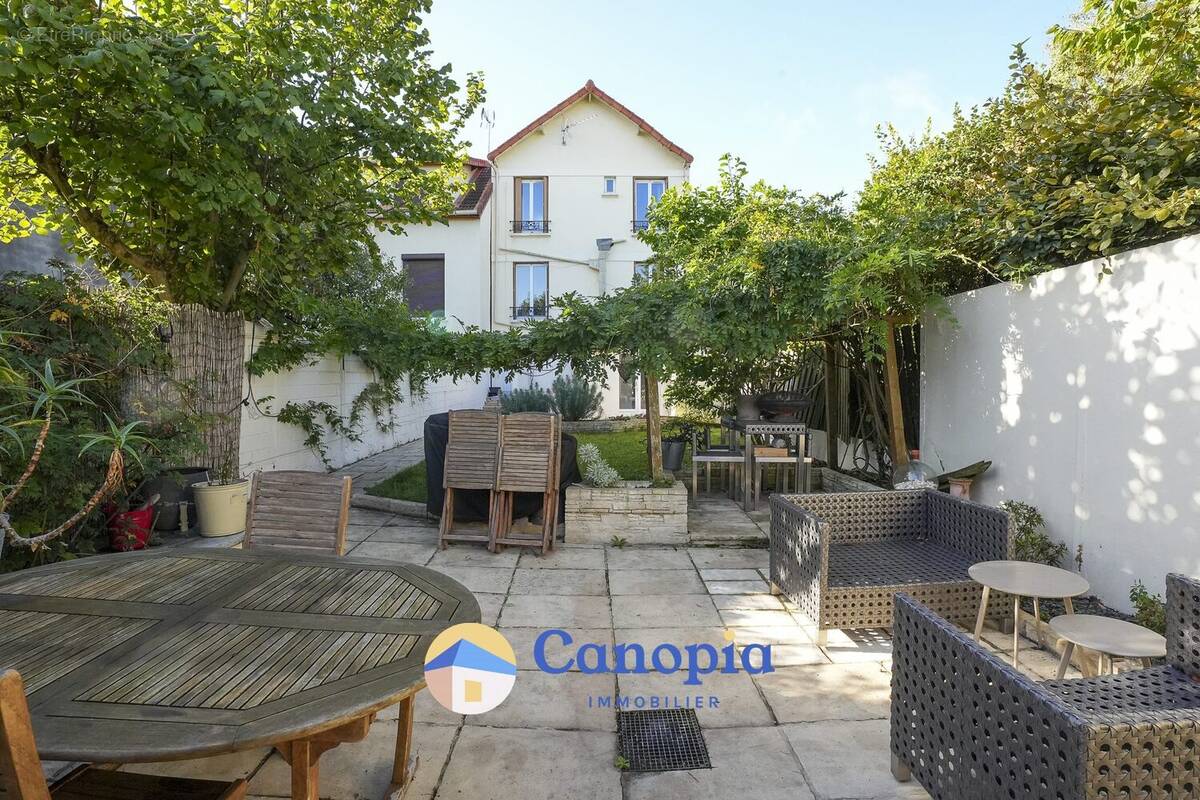 Maison à L'HAY-LES-ROSES