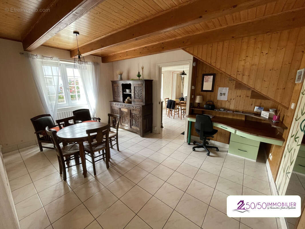 Maison à PLOUNEVEZ-LOCHRIST