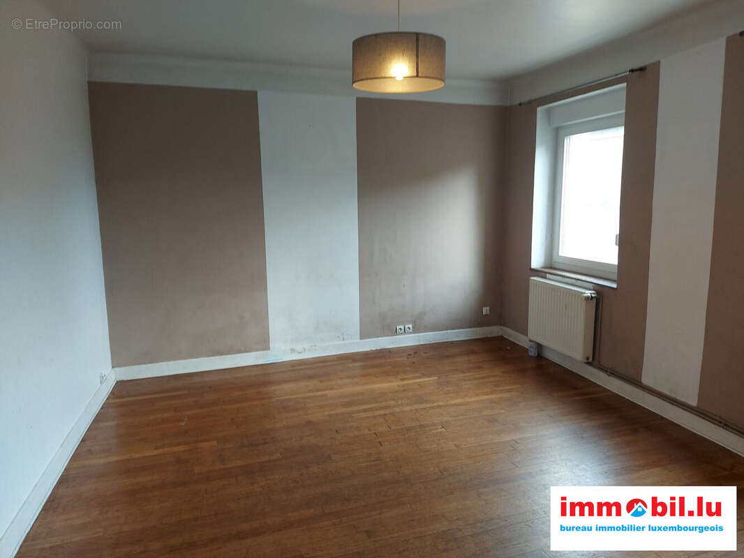 Maison à SERROUVILLE