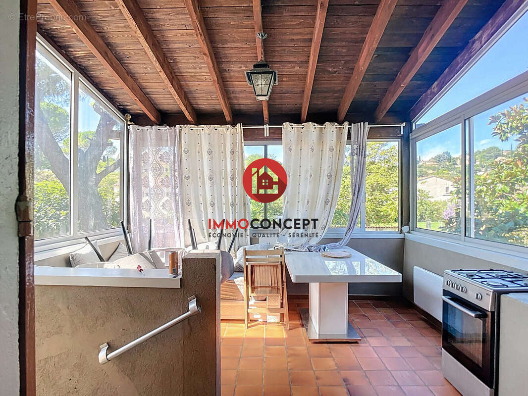 Maison à SAUVETERRE