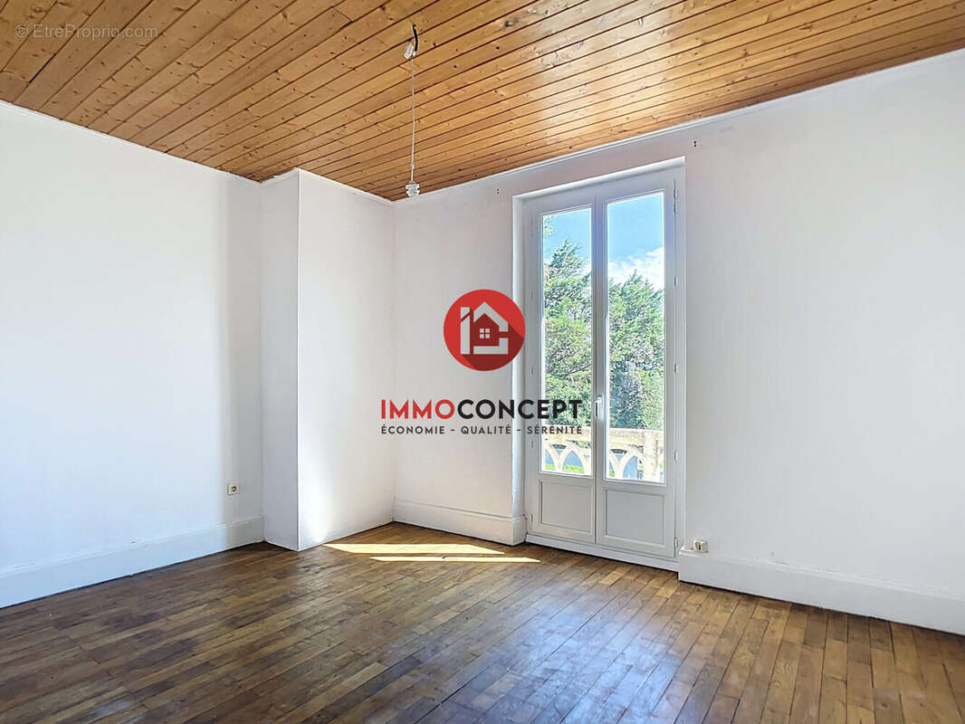 Maison à SAUVETERRE