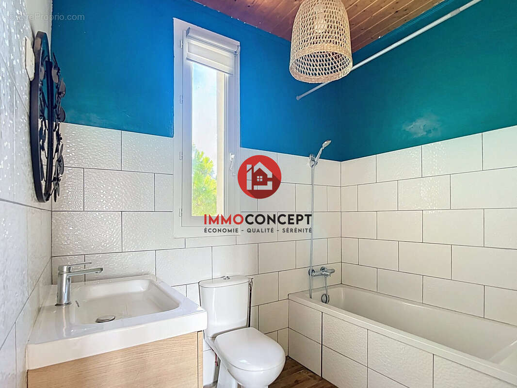 Maison à SAUVETERRE