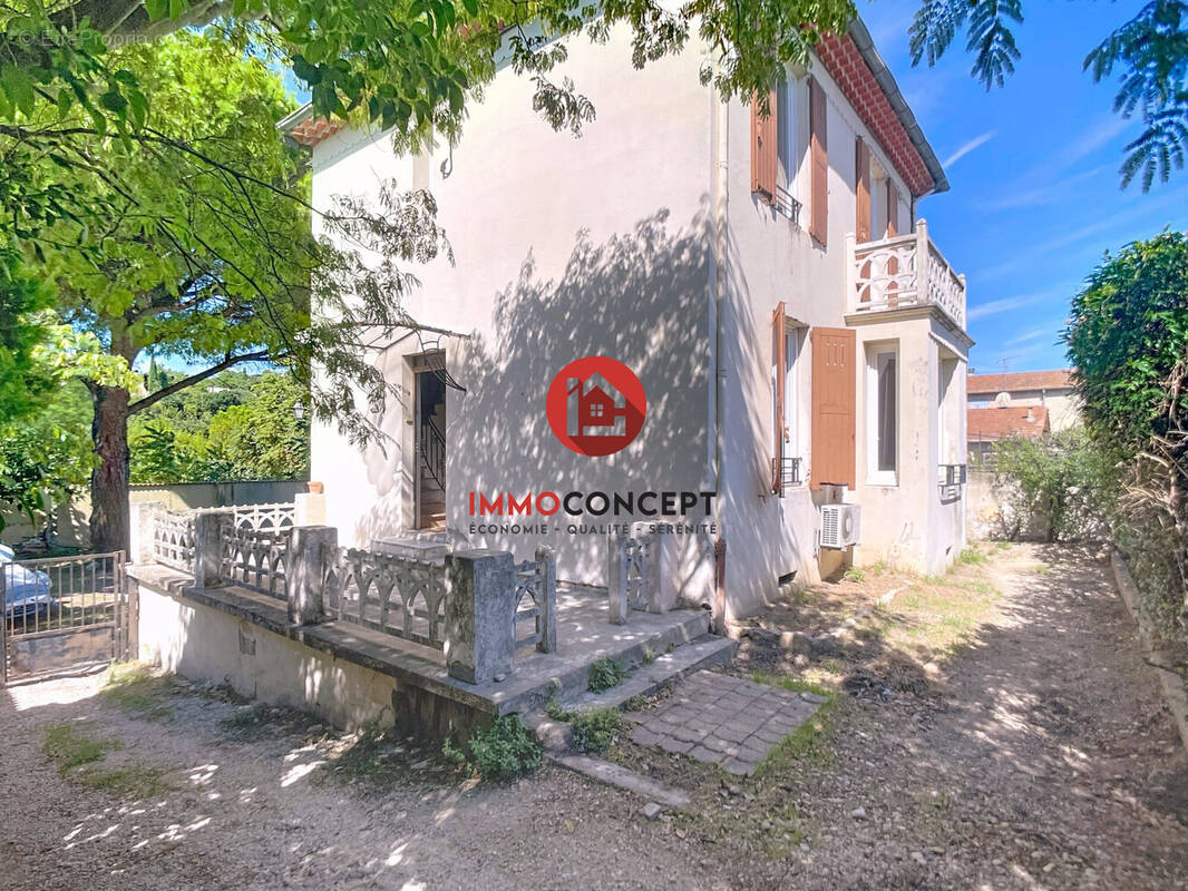 Maison à SAUVETERRE