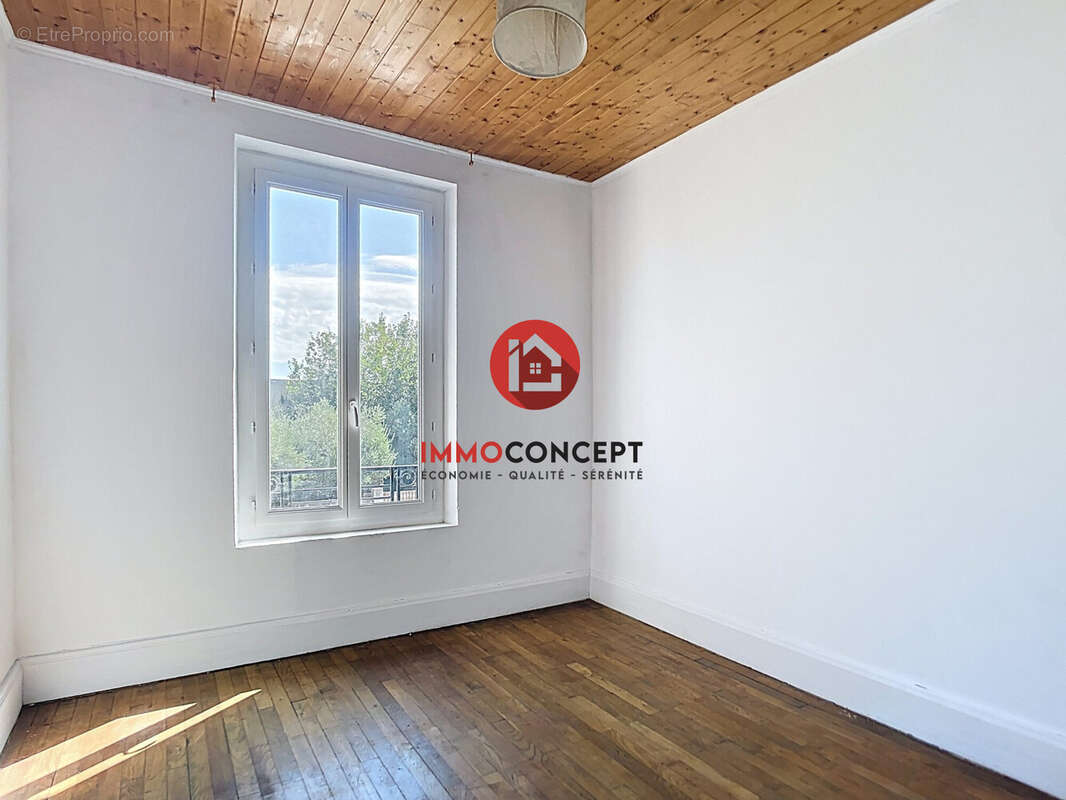 Maison à SAUVETERRE