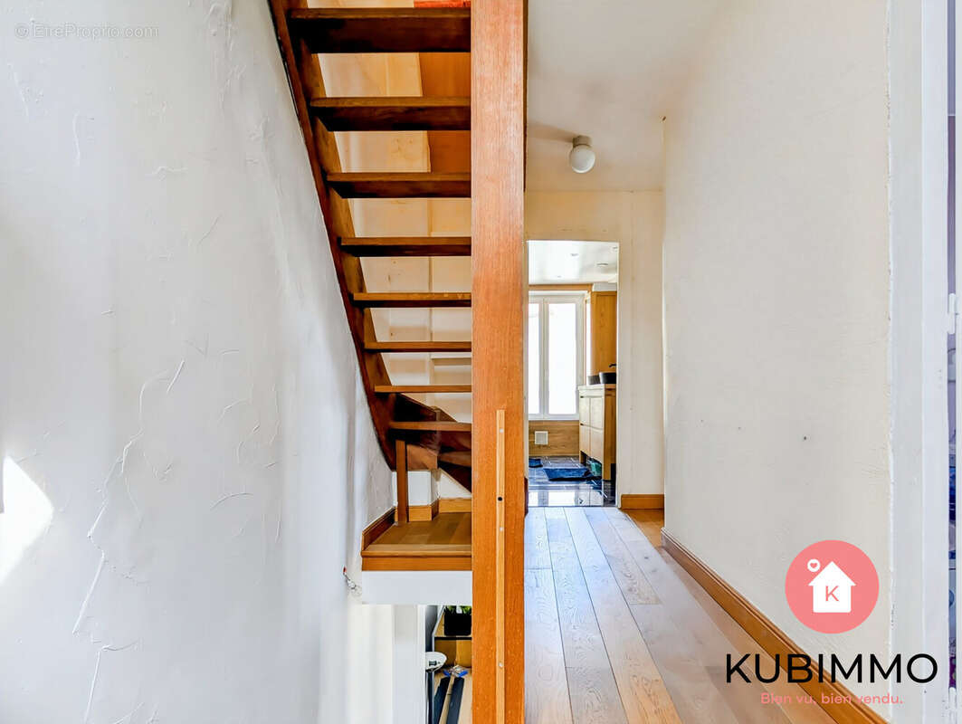 Maison à MONTEVRAIN