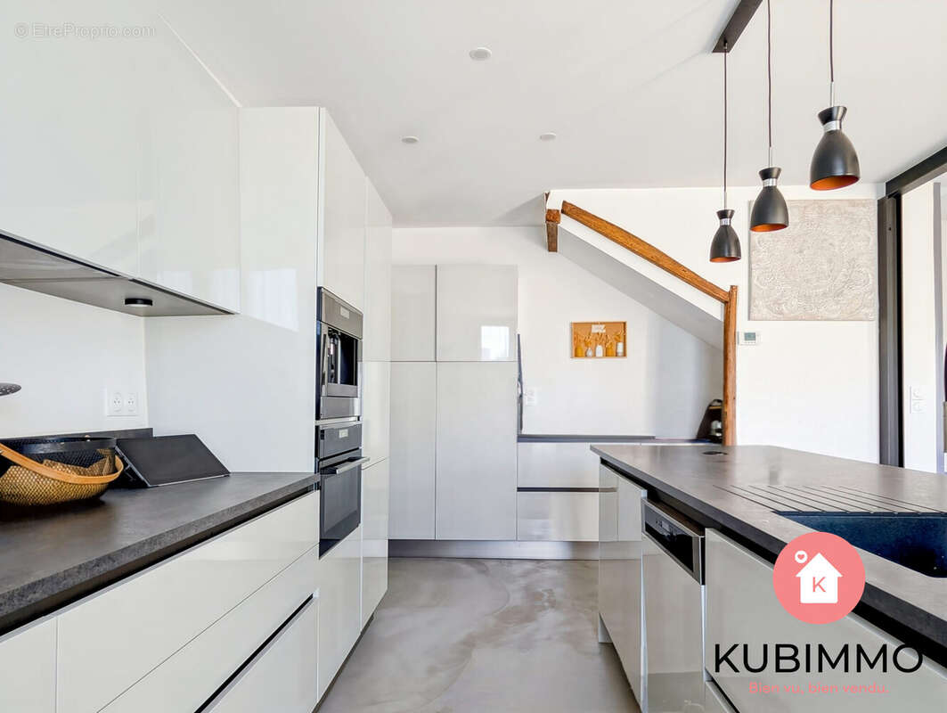 Maison à MONTEVRAIN