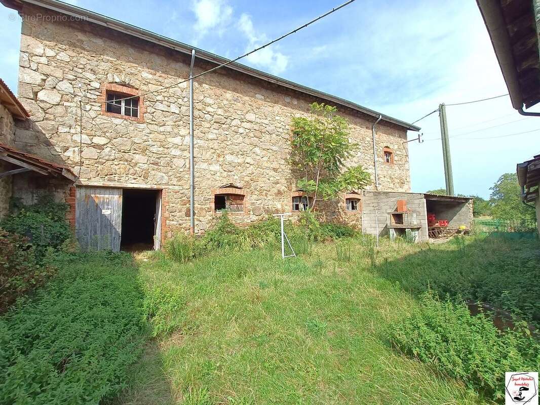 Maison à SAINT-VICTOR