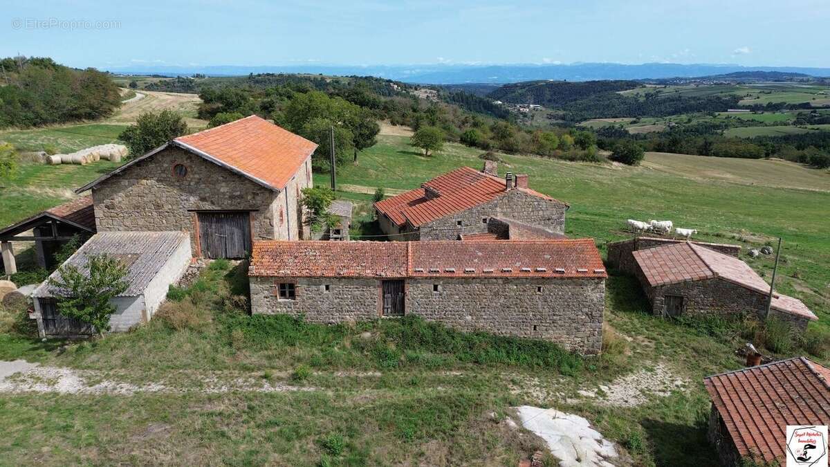 Maison à SAINT-VICTOR