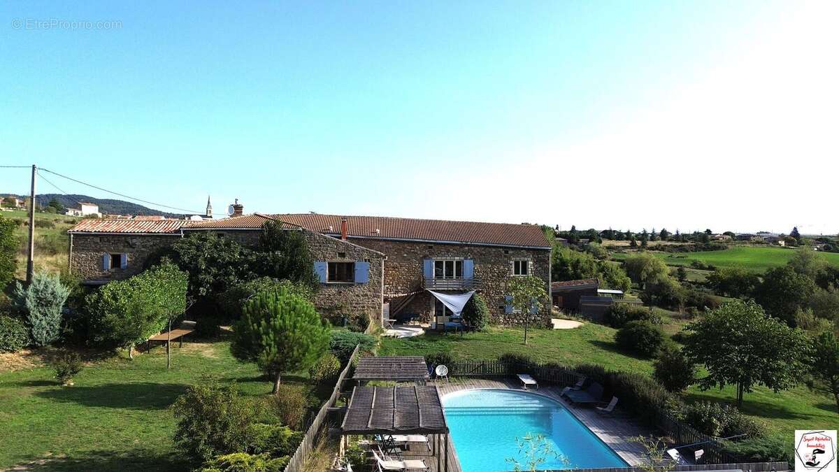 Maison à COLOMBIER-LE-VIEUX