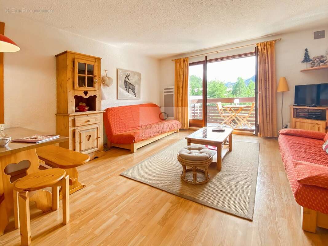 Appartement à SAINT-ETIENNE-DE-TINEE