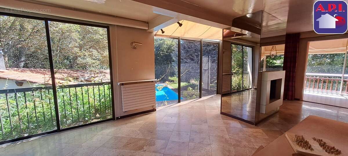 Maison à LAROQUE-D&#039;OLMES