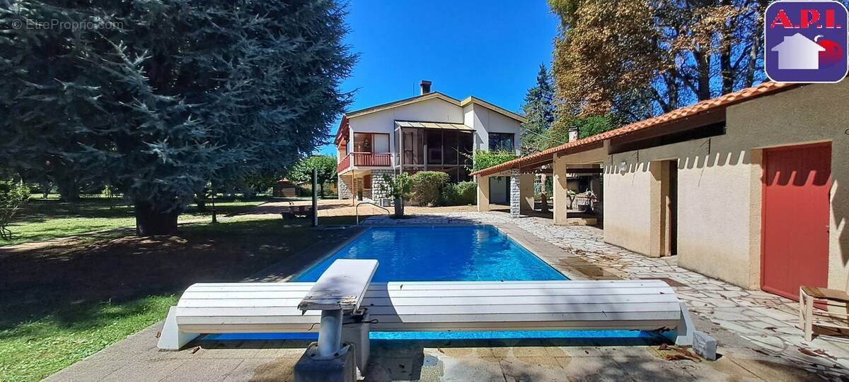 Maison à LAROQUE-D&#039;OLMES