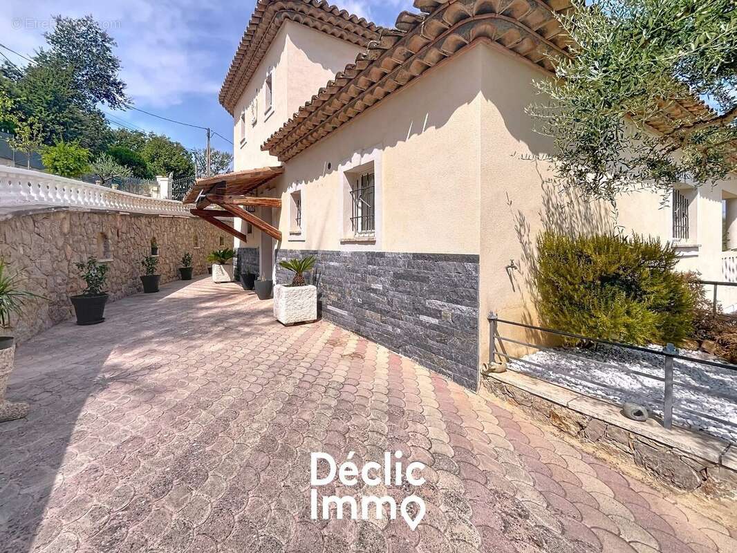 Maison à SAINT-PAUL-EN-FORET