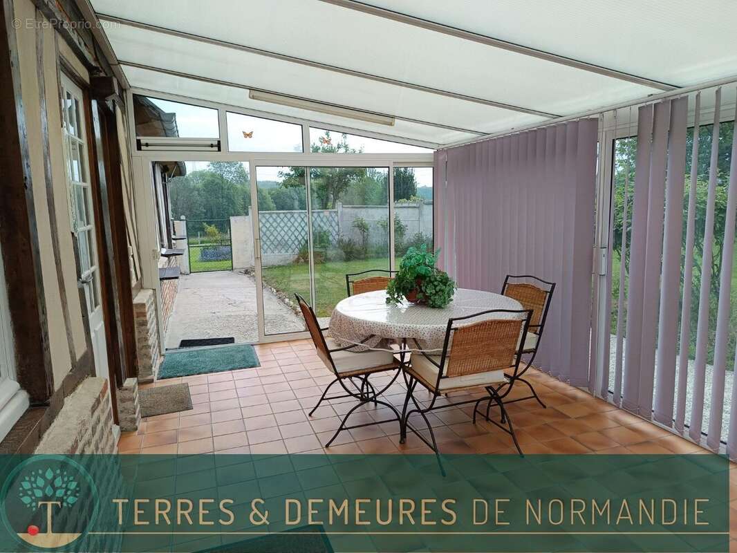 Maison à CORMEILLES