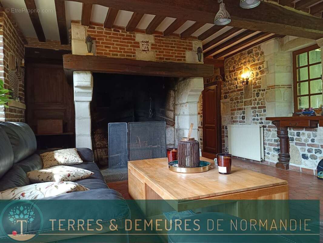 Maison à BONNEVILLE-LA-LOUVET