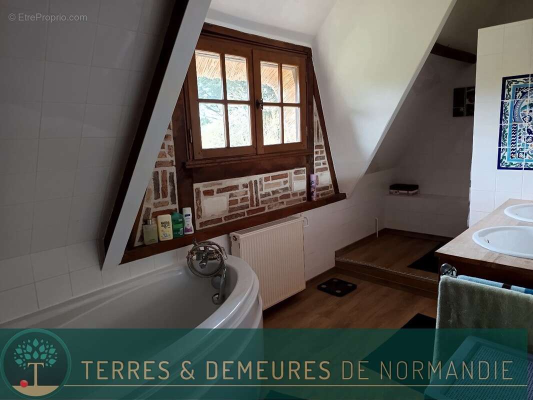 Maison à BONNEVILLE-LA-LOUVET